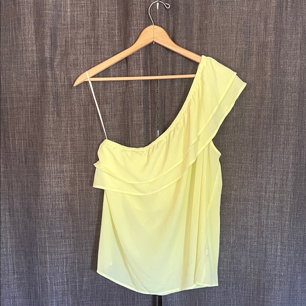 Apt 9 yellow butter one shoulder flutter blouse size XL